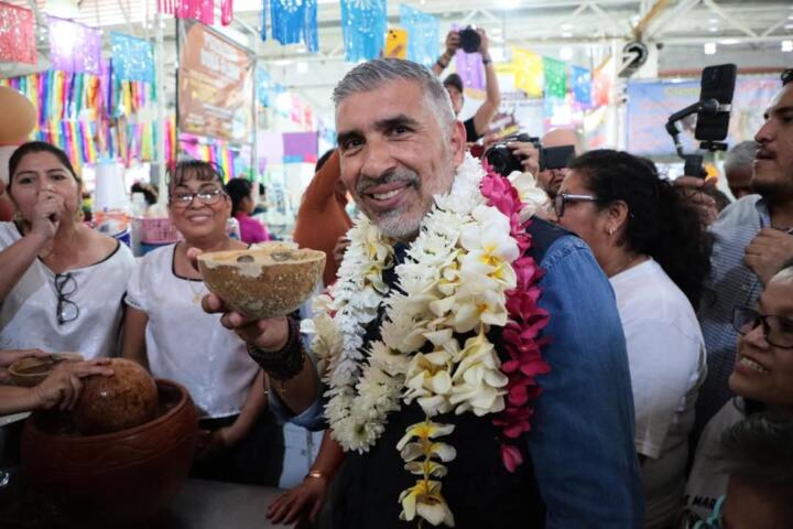 Celebran familias tuxtlecas Día del Pozol en mercados públicos