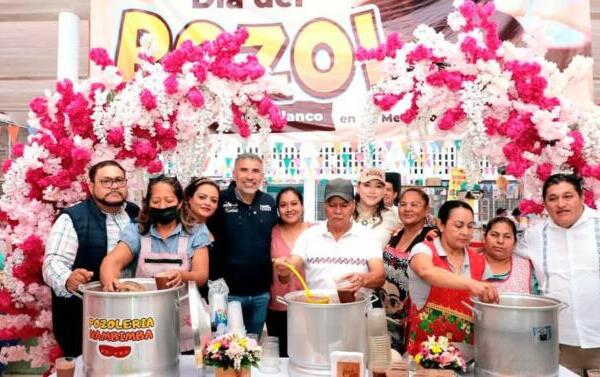 Celebran familias tuxtlecas Día del Pozol en mercados públicos