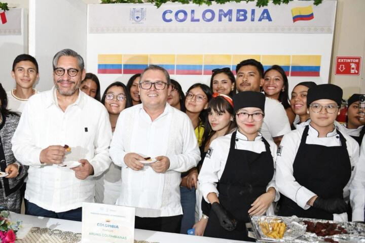Estudiantes de Costa Rica, Bolivia, Colombia y Chiapas participaron en la Muestra Cultural Internacional de la UNACH