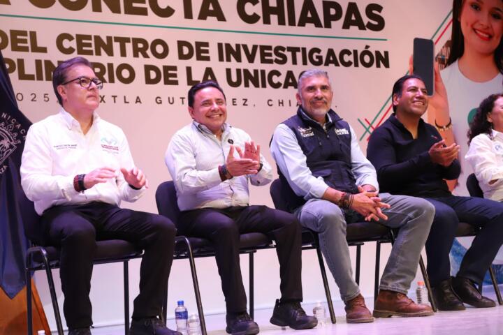 Asiste Moreno Guillén a la Entrega de Apoyos del Programa “Conecta Chiapas”