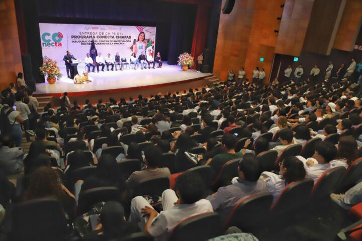 Asiste Moreno Guillén a la Entrega de Apoyos del Programa “Conecta Chiapas”
