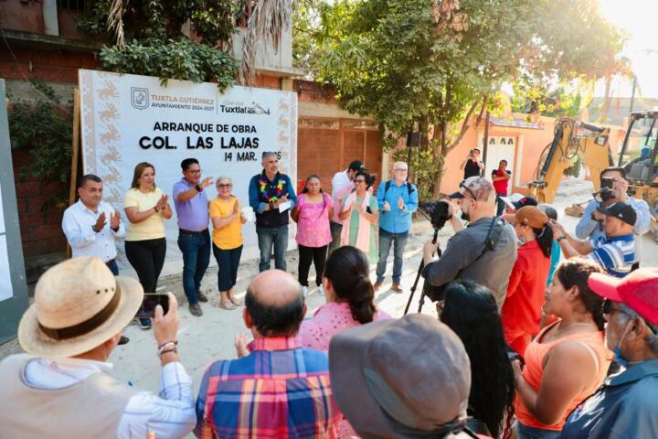 Inicia pavimentación en Las Lajas con el proyecto Calles Felices, en Tuxtla