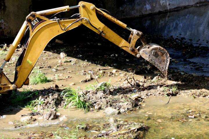 Concluye Protección Civil Municipal primera etapa de desazolve del Río Sabinal, en Tuxtla