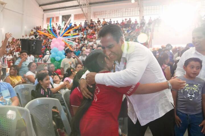 Desde Palenque, Eduardo Ramírez reafirma compromiso con la niñez