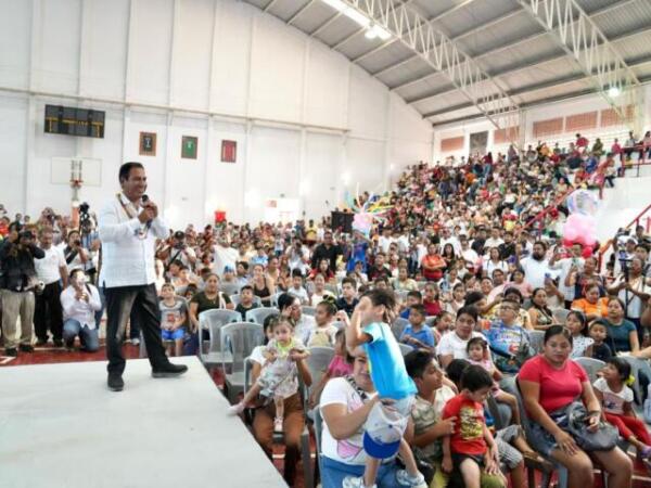 Desde Palenque, Eduardo Ramírez reafirma compromiso con la niñez