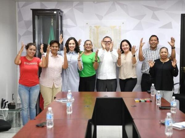 Se reúne el rector Oswaldo Chacón Rojas con integrantes de la Alianza por la Deficiencia Auditiva y Sordera A.C.