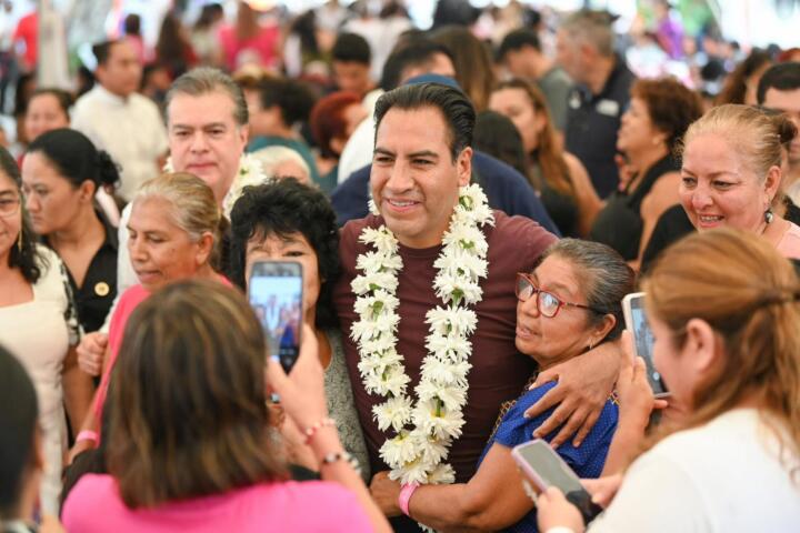 Eduardo Ramírez celebra con las madres de Tuxtla y reafirma su compromiso con el bienestar de las mujeres