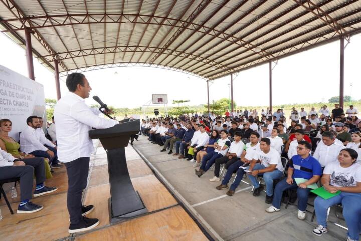 Eduardo Ramírez entrega infraestructura y apoyos de Conecta Chiapas en la UPTap