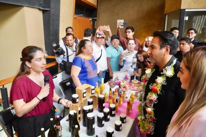 Eduardo Ramírez respalda a emprendedoras y reafirma compromiso con el bienestar de las mujeres