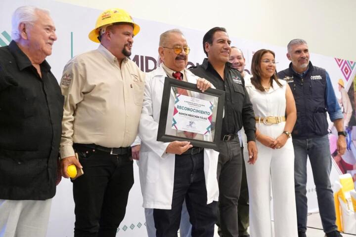 Eduardo Ramírez reconoce compromiso y entrega de trabajadores de salud a favor del pueblo de Chiapas