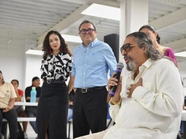 Deleita Diego El Cigala con su música y espectáculo a la comunidad UNACH y la sociedad chiapaneca