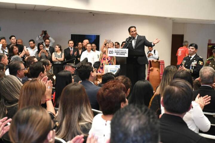 Javier Jiménez reconoce 200 años del Poder Judicial de Chiapas