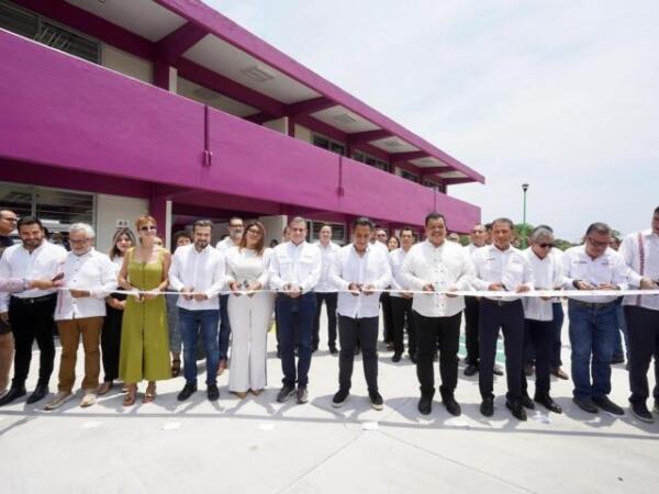 Eduardo Ramírez entrega infraestructura y apoyos de Conecta Chiapas en la UPTap