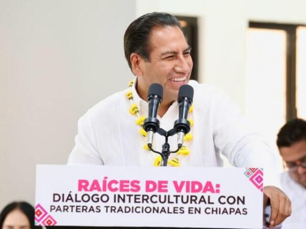 Eduardo Ramírez reconoce legado y compromiso de las parteras tradicionales de Chiapas