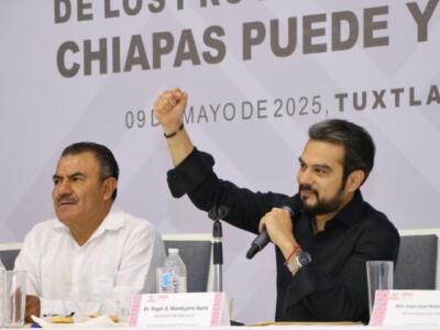 Se comprometen alcaldes a sumar más alfabetizadores para levantar, municipio por municipio, la bandera blanca contra el analfabetismo en Chiapas
