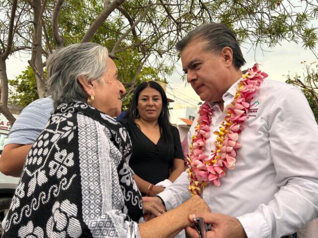 Jornada del Humanismo acerca esperanza y oportunidades a familias de Vida Mejor: Paco Chacón
