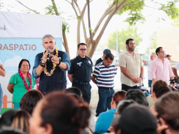 Más de 650 mujeres reciben aves de traspatio en la colonia Patria Nueva