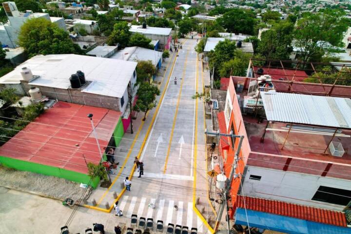 Inaugura Angel Torres una calle más en colonia 6 de Junio