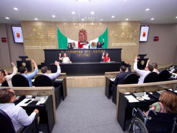 Congreso aprueba reformas a la Ley de Salud y del Servicio Civil, en beneficio de las mujeres
