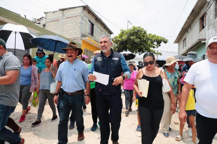 Inician trabajos de una calle más en Tuxtla; ahora en la colonia Villarreal
