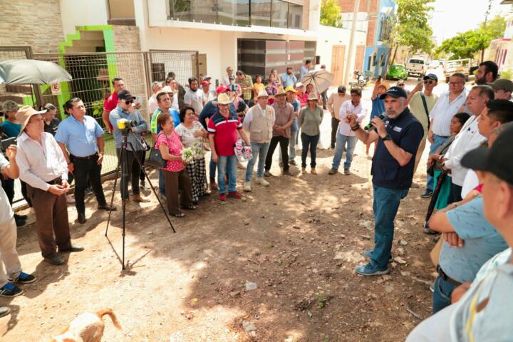 Vecinas y vecinos de Satélite Loma Larga tendrán una calle nueva: Angel Torres