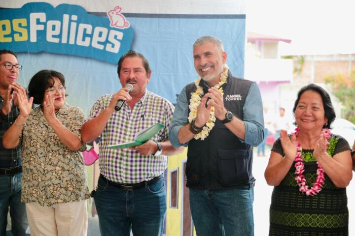 Inaugura Angel Torres pavimentación de la calle Jaspe en Jardines del Pedregal