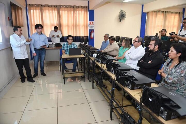 Desarrollan egresados de la UNACH una aplicación para facilitar los ejercicios del Programa de Alfabetización “Chiapas Puede”