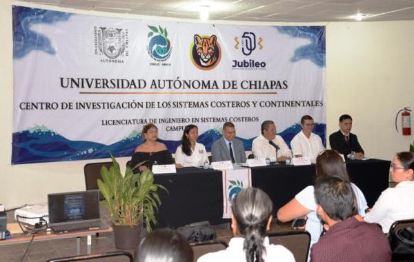 Estudiantes del CISCyC-UNACH presentan proyectos de investigación