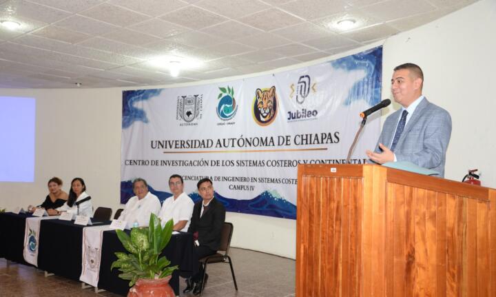 Estudiantes del CISCyC-UNACH presentan proyectos de investigación