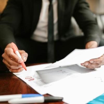 ¿Aún no te regresan impuestos? Así puedes saber si el SAT aprobó tu saldo a favor