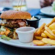 Dieta moderna bajo la lupa: relacionan alimentos ultraprocesados con señales tempranas del Parkinson