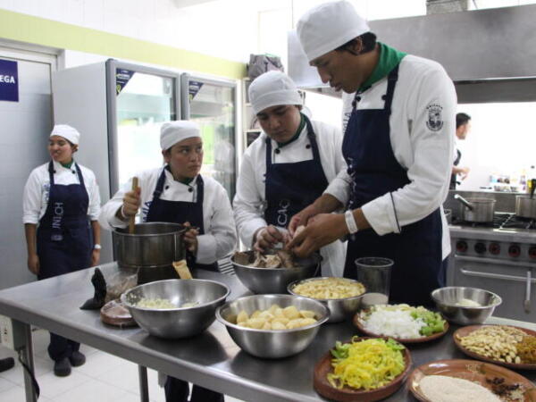 Sabor, saber y tradición convergen en “Tierra de Sabores”