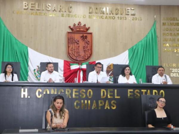 Histórico reconocimiento de autonomía constitucional para la UNICACH