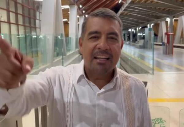 Javier Jiménez celebra sorteo de la Lotería Nacional en honor a la Reina Roja en Palenque