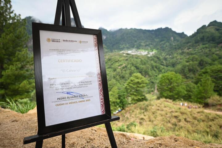 En Tapalapa, Eduardo Ramírez entrega certificación de área natural protegida a El Calvario