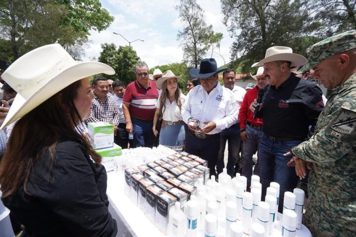 Con respaldo de la Federación, gobierno de Eduardo Ramírez lanza estrategia emergente contra el gusano barrenador