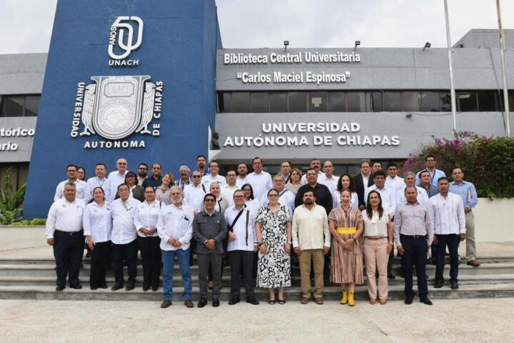 Impulsan autoridades educativas e instituciones de educación superior acciones que favorezcan el acceso de los jóvenes a la formación profesional