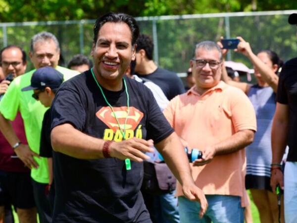 En un ambiente de alegría, Eduardo Ramírez celebra el Día del Padre con familias chiapanecas
