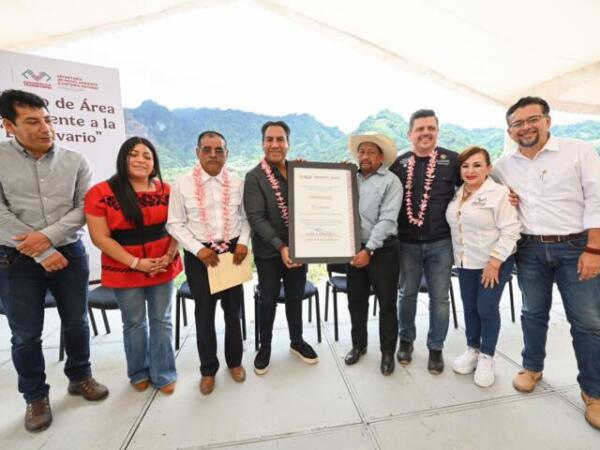 En Tapalapa, Eduardo Ramírez entrega certificación de área natural protegida a El Calvario