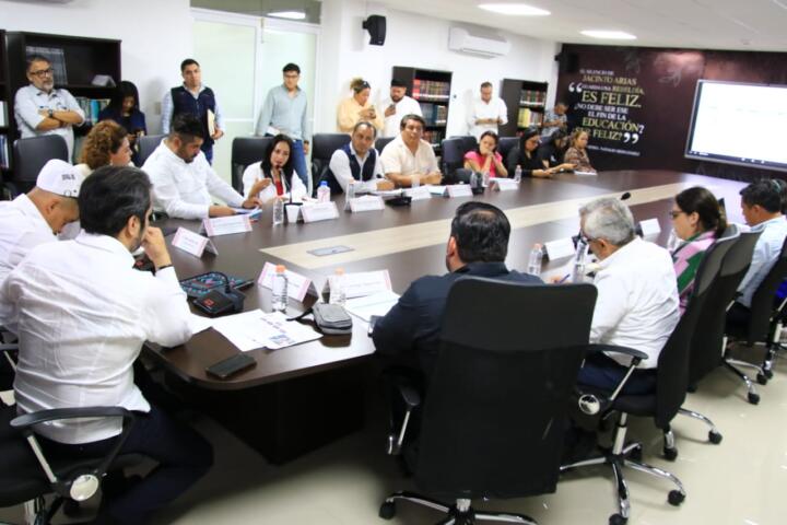 Analizan avances del programa “Vive saludable, vive feliz” en las más de ocho mil escuelas de Educación Básica de Chiapas