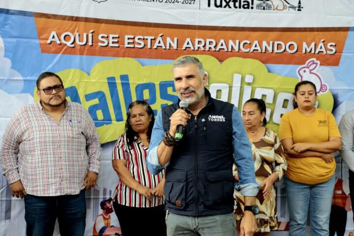 Iniciamos una calle más en la colonia Las Granjas, como parte del programa Calles Felices: Angel Torres