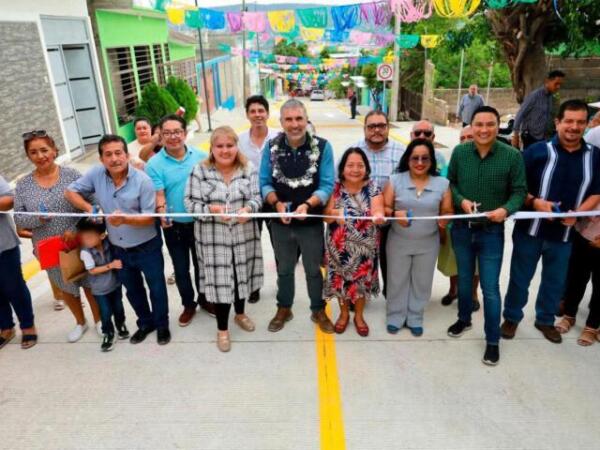 Vecinas y vecinos de Loma Bonita estrenan nueva calle gracias al programa “Calles Felices”: Angel Torres