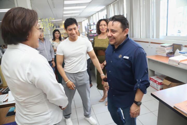 Juan Carlos Moreno Guillén recorre instalaciones del distrito judicial de Comitán