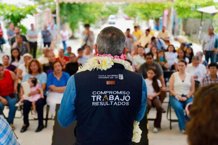 Inaugura Angel Torres una calle digna, segura y funcional, en La Misión