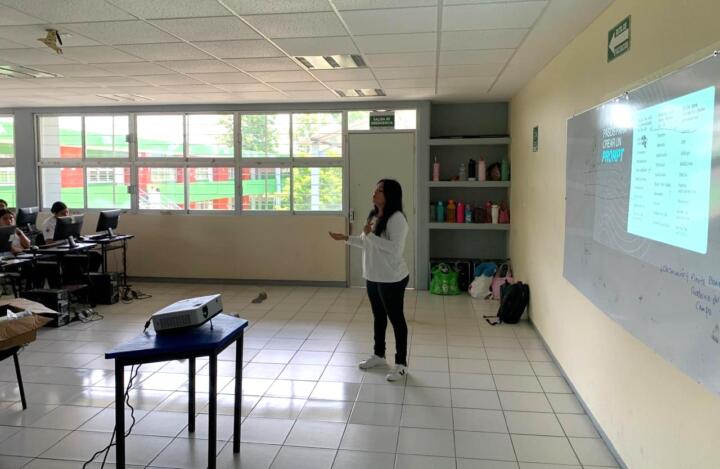Formación en Inteligencia Artificial llega a estudiantes de la UNICACH
