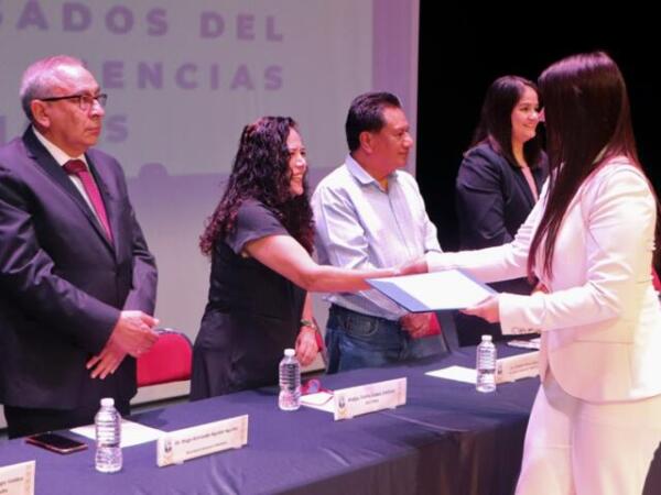 ICIBIOL-UNICACH gradúa a profesionales en biología y manejo de cuencas