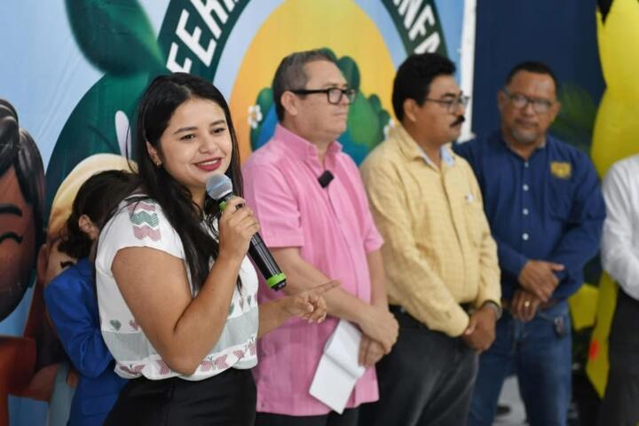 Niñas y Niños de preescolar y primaria participan en la Primera Feria Ambiental Infantil organizado por la UNACH