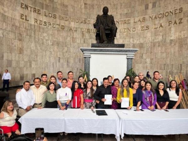 Javier Jiménez respalda libertad de elección en el registro de apellidos