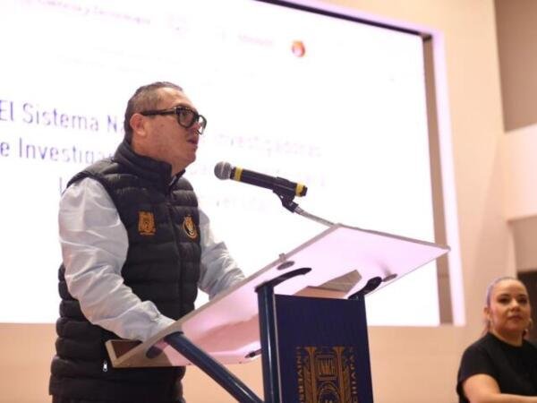 Disertan en la UNACH la conferencia “El Sistema Nacional de Investigadoras e Investigadores: espacio abierto para la comunidad universitaria”