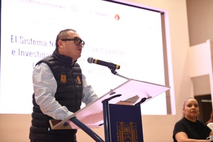 Disertan en la UNACH la conferencia “El Sistema Nacional de Investigadoras e Investigadores: espacio abierto para la comunidad universitaria”